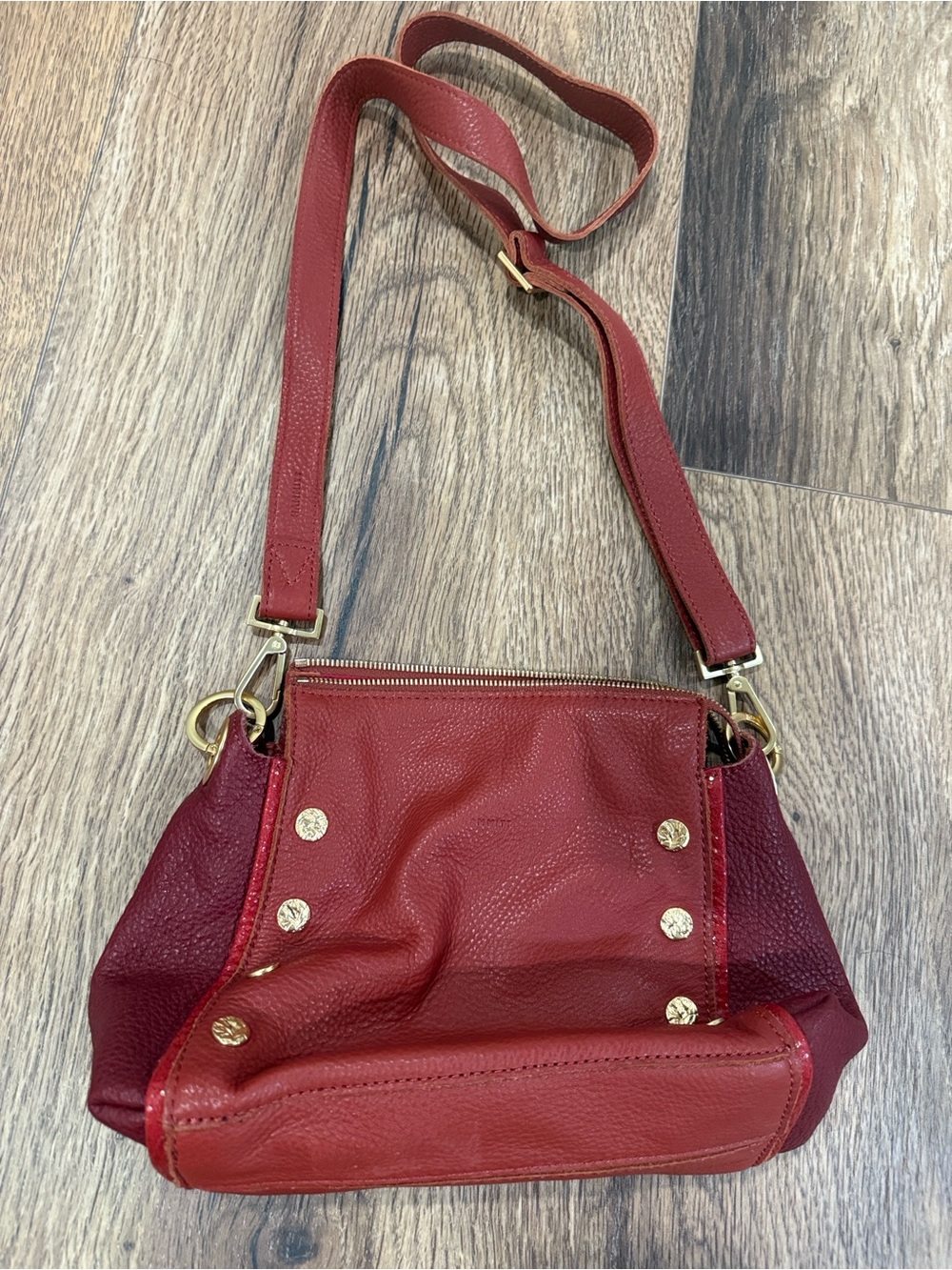 Hammit medium Bryant Women's Red Leather Crossbody Bag - Classic Pebbled Design